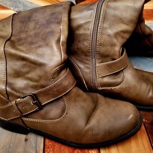 ⚠️ 2/$10 - GUC Tall Brown Boots (Wide Calf)